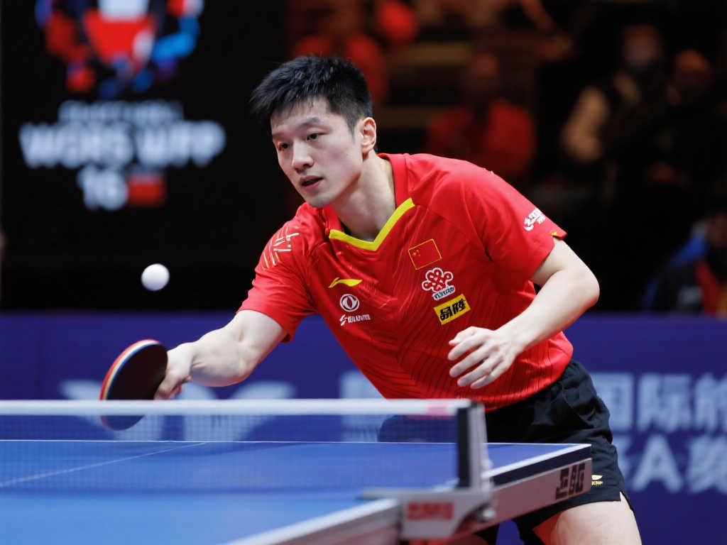 足球比赛中 足球比赛中